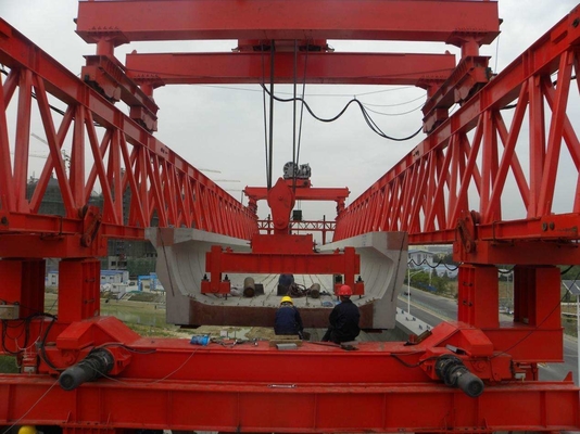 Macchina sicura della costruzione di ponti di operazione di 120 Ton Bridge Erecting Machinery Stable